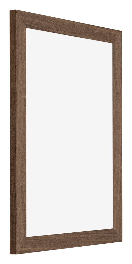 Mura MDF Bilderrahmen 30x40cm Nussbaum Dunkel Vorne Schrag | Yourdecoration.de